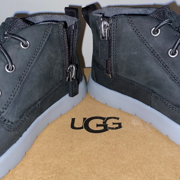 UGG Canoe Weather Toddler Boy’s Sz: 10 NEW - Picture 5 of 9